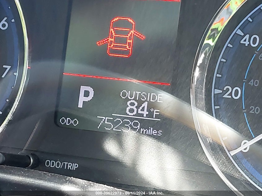 2019 TOYOTA COROLLA LE - 5YFBURHE1KP887117