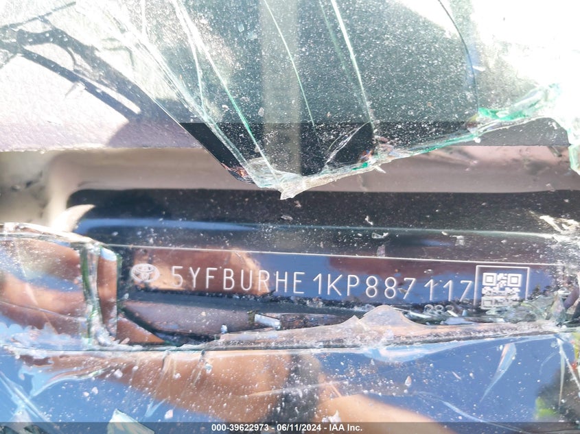 2019 TOYOTA COROLLA LE - 5YFBURHE1KP887117