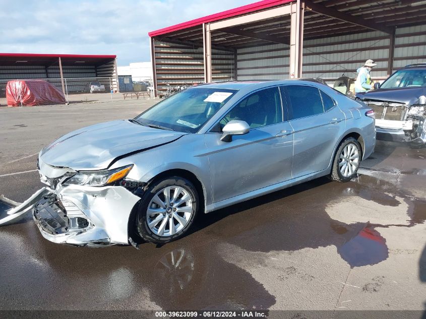 4T1B11HK3JU035459 2018 TOYOTA CAMRY - Image 2