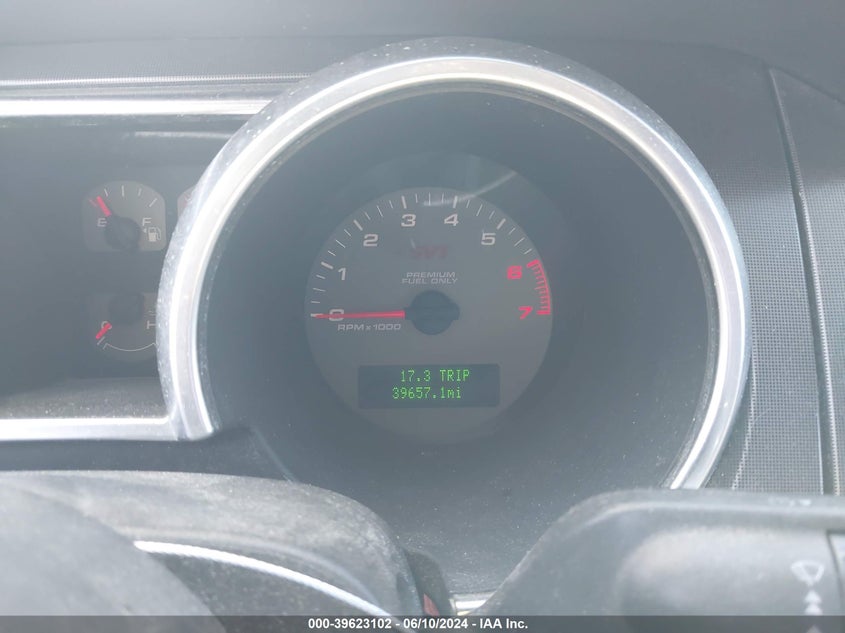 2005 Ford Mustang VIN: 1ZVFT84N355214381 Lot: 39623102