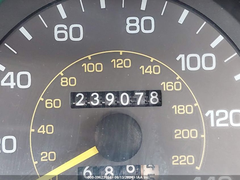 1995 Toyota Camry Le VIN: 4T1SK12E7SU884575 Lot: 39623154