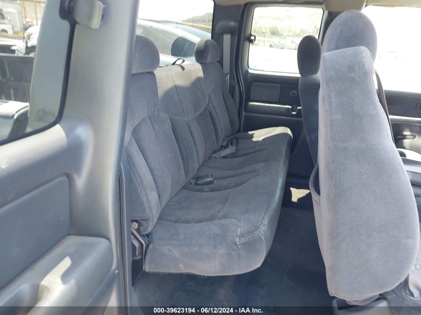 2002 Chevrolet Silverado 1500 Ls VIN: 2GCEC19T221119319 Lot: 39623194