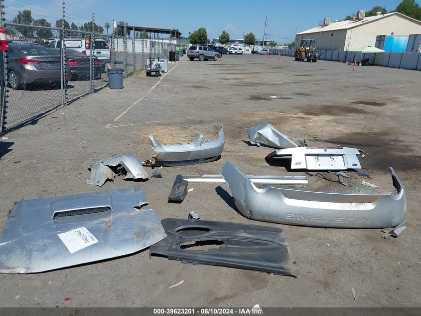 2004 Ford Mustang Gt VIN: 1FAFP45X04F110994 Lot: 39623201