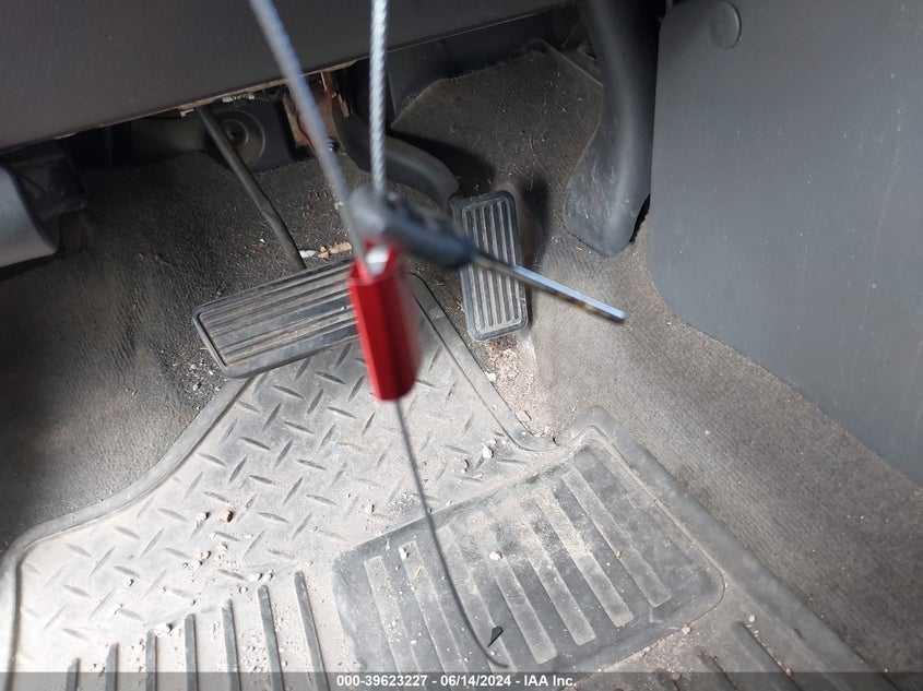 2003 Chevrolet Silverado 1500 Ls VIN: 2GCEK19T431238090 Lot: 39623227