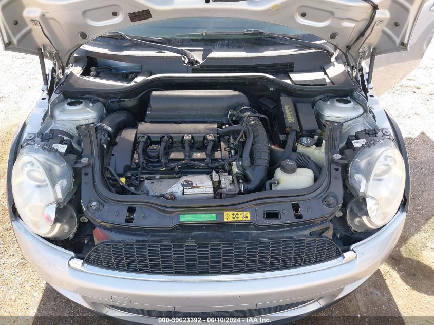 2008 Mini Cooper S VIN: WMWMF73578TV33633 Lot: 39623392