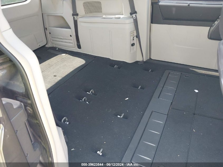 2010 Chrysler Town & Country Touring Plus VIN: 2A4RR8D16AR338535 Lot: 39623544