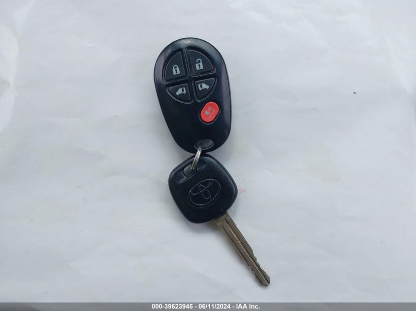 2012 Toyota Sienna Le V6 8 Passenger VIN: 5TDKK3DC6CS230393 Lot: 39623945