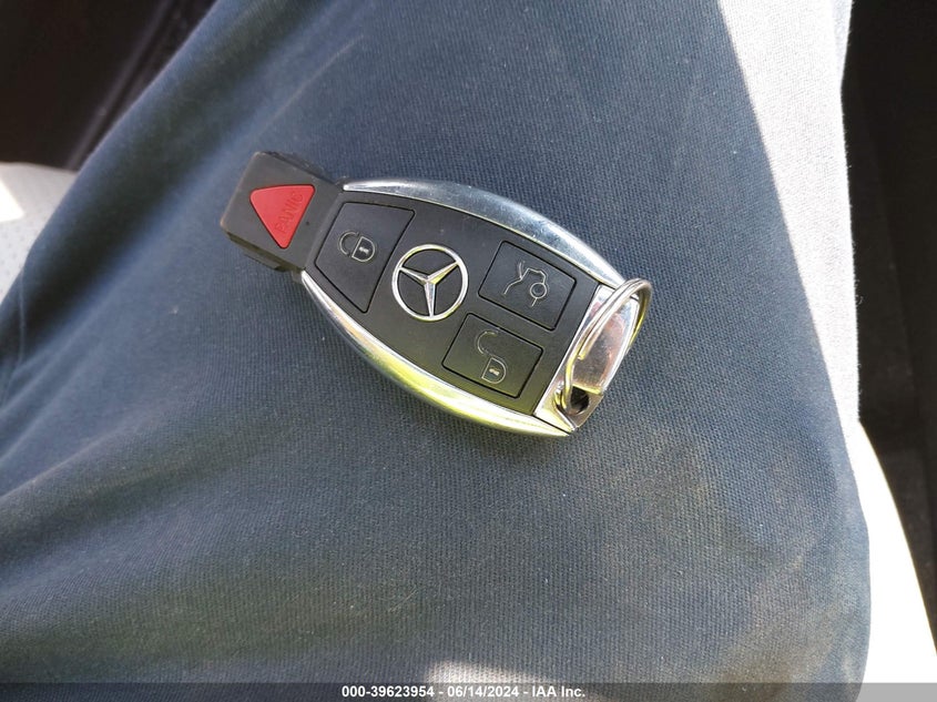 2008 Mercedes-Benz C 350 Sport VIN: WDDGF56X28F053229 Lot: 39623954