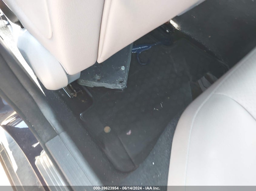 2008 Mercedes-Benz C 350 Sport VIN: WDDGF56X28F053229 Lot: 39623954