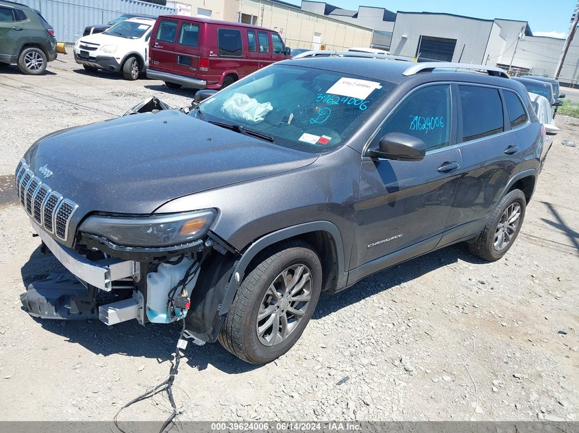VIN 1C4PJMLX4KD318453 2019 JEEP CHEROKEE LATITUDE PLUS 4X4