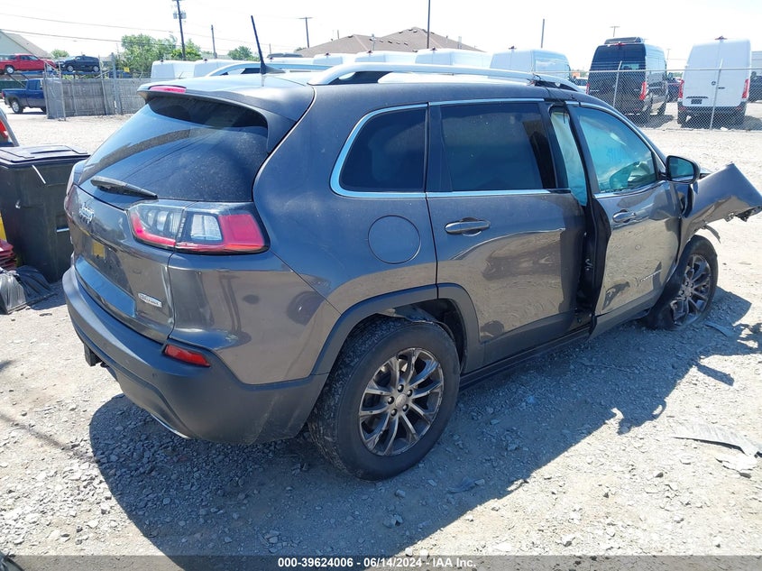 VIN 1C4PJMLX4KD318453 2019 JEEP CHEROKEE LATITUDE PLUS 4X4