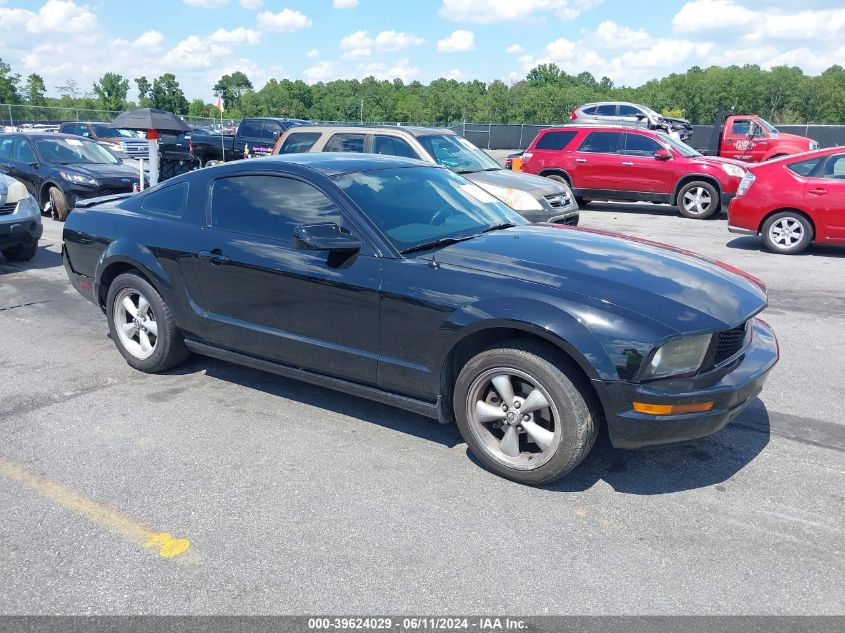 2007 Ford Mustang V6 Deluxe/V6 Premium VIN: 1ZVFT80N675197858 Lot: 39624029