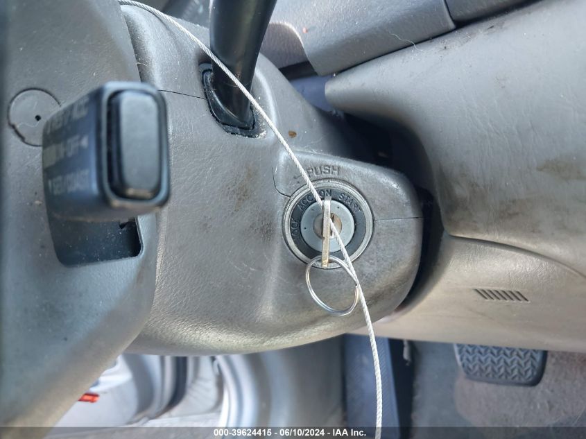 2003 Toyota Camry Le VIN: 4T1BE32K23U671866 Lot: 39624415