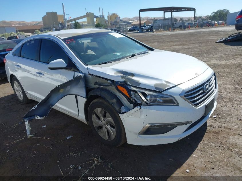 2015 HYUNDAI SONATA SE - 5NPE24AF2FH003617