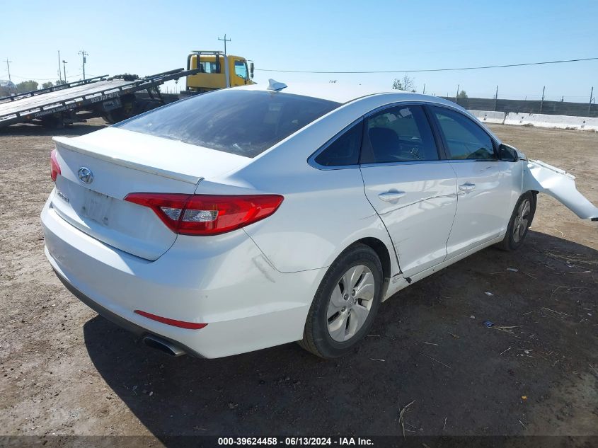 2015 HYUNDAI SONATA SE - 5NPE24AF2FH003617