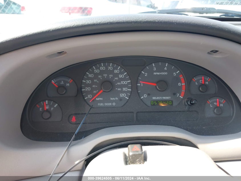 2004 Ford Mustang VIN: 1FAFP40684F215426 Lot: 39624505