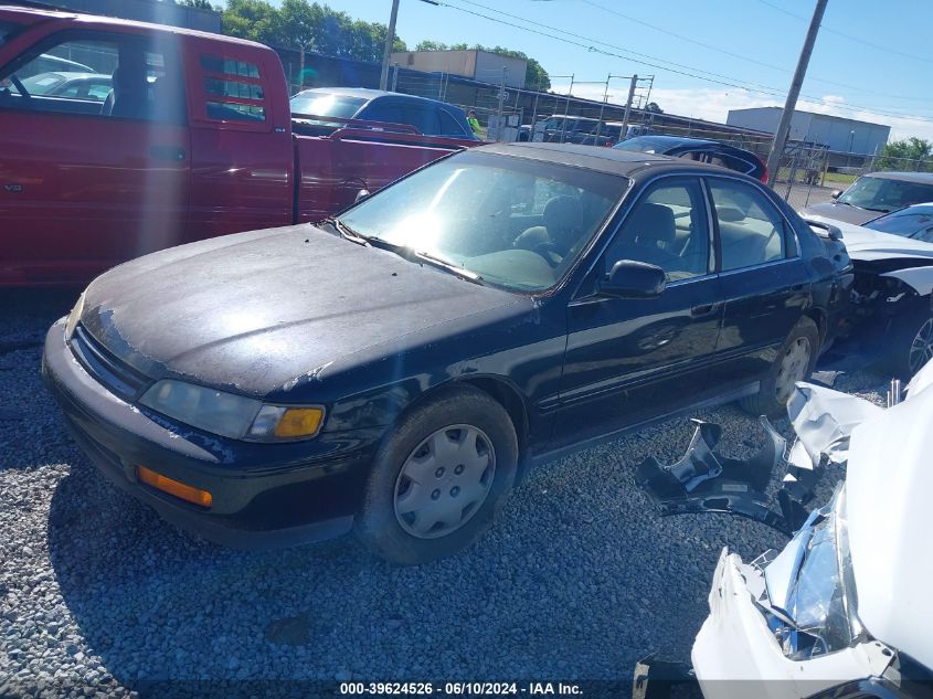 1995 Honda Accord Ex VIN: 1HGCD5553SA018039 Lot: 39624526