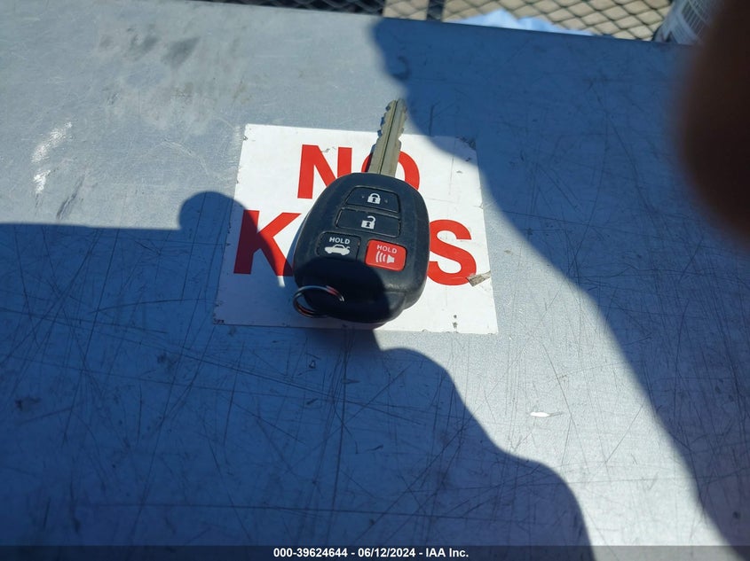 2012 Toyota Camry Xle VIN: 4T1BF1FK8CU607374 Lot: 39624644