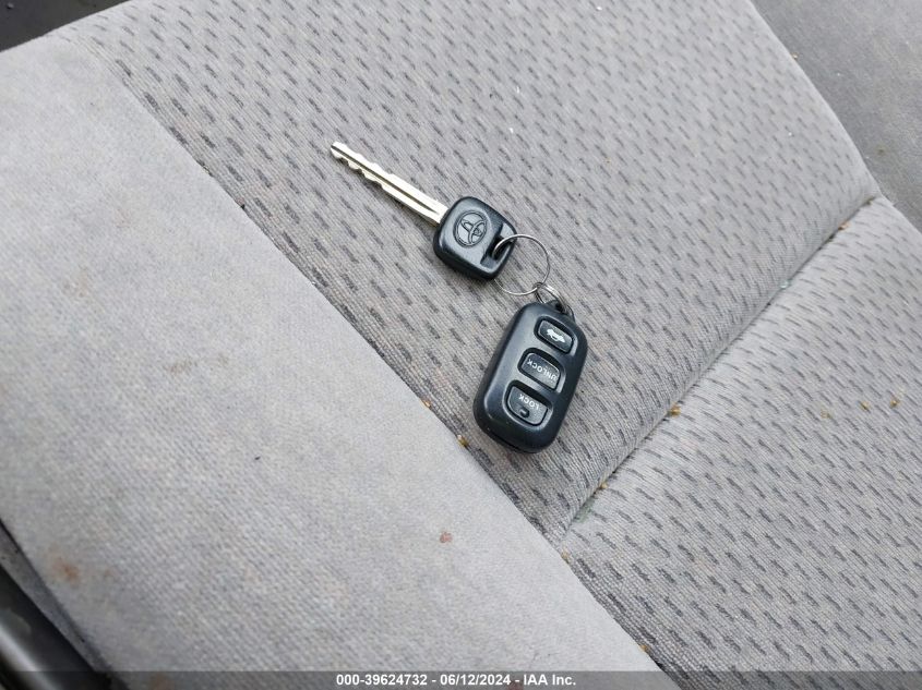 2003 Toyota Camry Le VIN: 4T1BE32K43U647956 Lot: 39624732