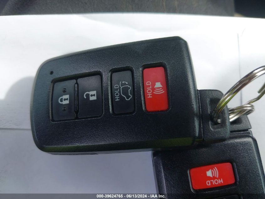 2017 Toyota Rav4 Xle VIN: 2T3RFREV2HW685169 Lot: 39624765