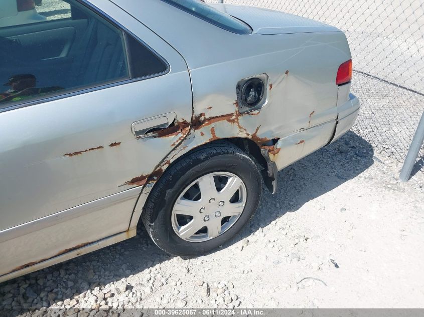 2000 Toyota Camry Le VIN: JT2BG22K2Y0457654 Lot: 39625067