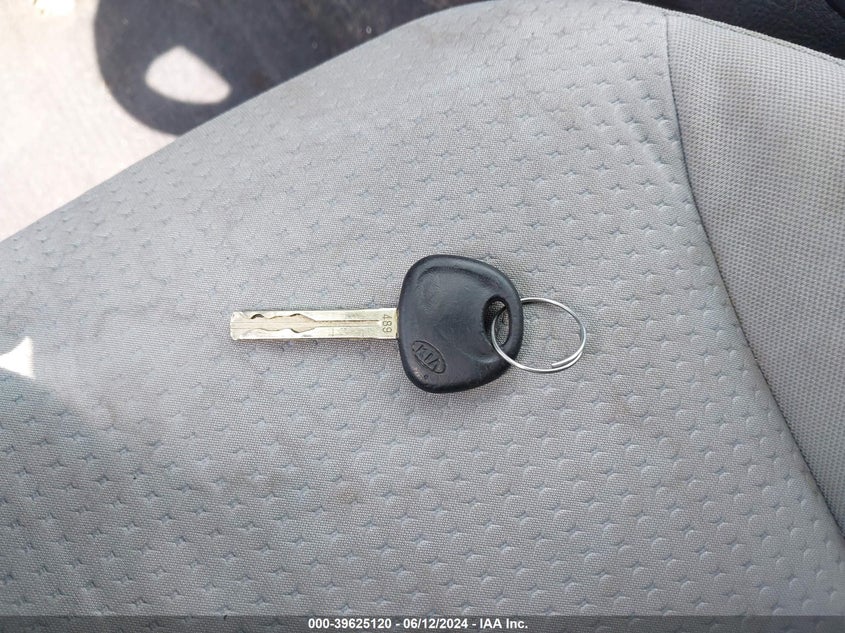 2011 Kia Sorento Lx VIN: 5XYKT3A17BG103941 Lot: 39625120