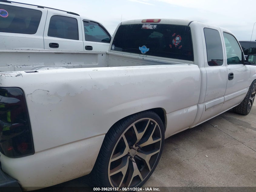 2003 Chevrolet Silverado 1500 Ls VIN: 2GCEC19V631183804 Lot: 39625137