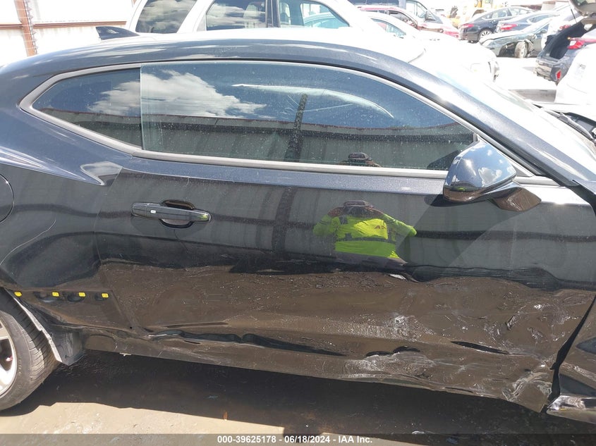 2016 Chevrolet Camaro 2Ss VIN: 1G1FH1R71G0139985 Lot: 39625178