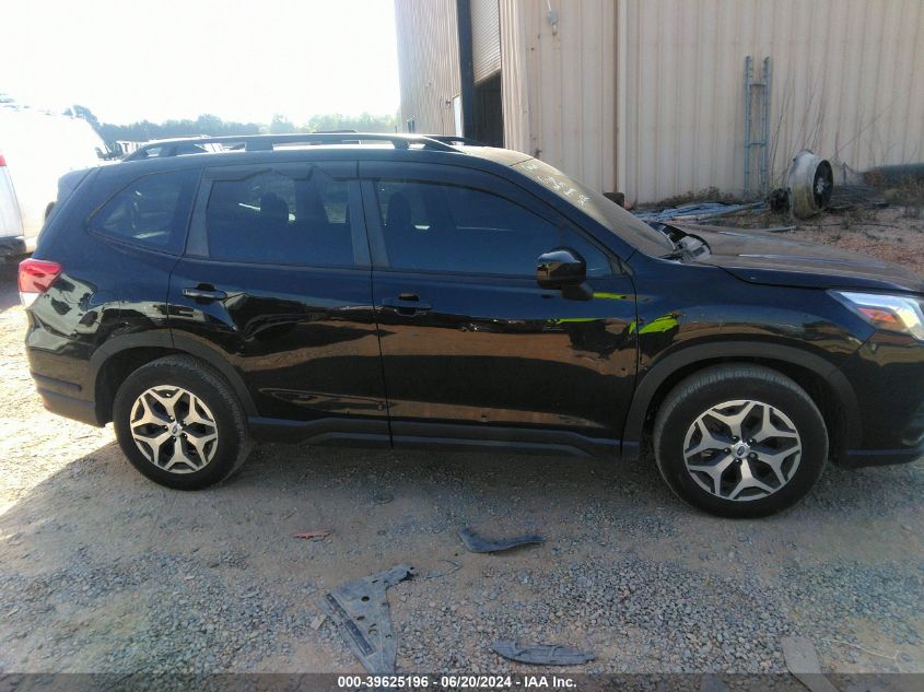 2022 Subaru Forester Premium VIN: JF2SKADC1NH400964 Lot: 39625196