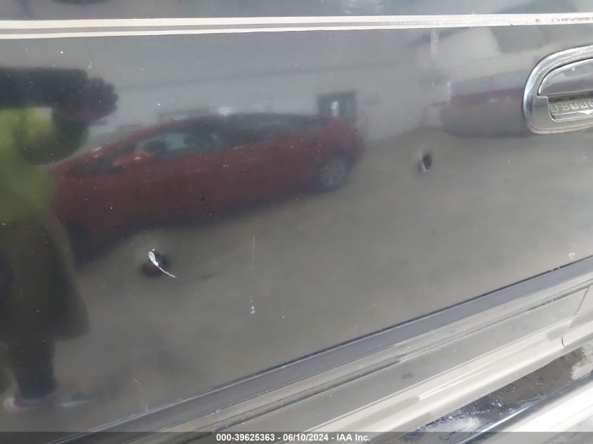 2001 Ford F-150 King Ranch Edition/Lariat/Xlt VIN: 1FTRW08L01KB37014 Lot: 39625363