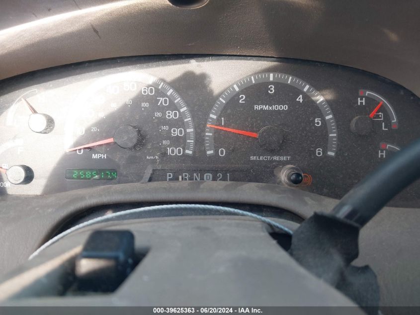 2001 Ford F-150 King Ranch Edition/Lariat/Xlt VIN: 1FTRW08L01KB37014 Lot: 39625363