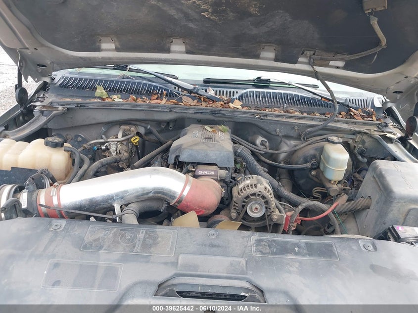 2000 Chevrolet Silverado C1500 VIN: 2GCEC19T6Y1258409 Lot: 39625442