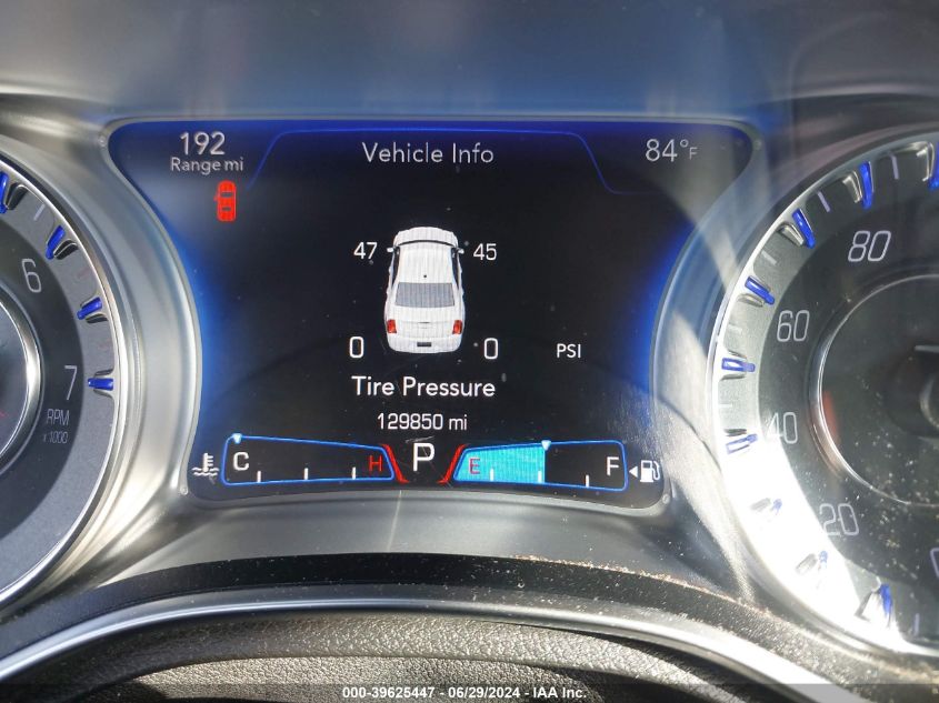 2015 Chrysler 300 Limited VIN: 2C3CCAAG2FH931923 Lot: 39625447