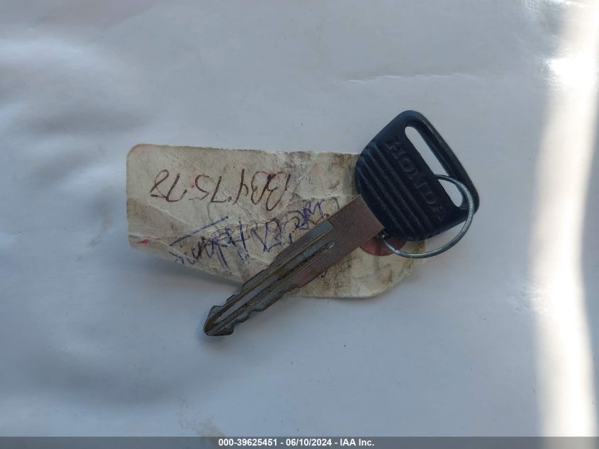 1999 Honda Civic Value Package VIN: 2HGEJ6612XH528992 Lot: 39625451