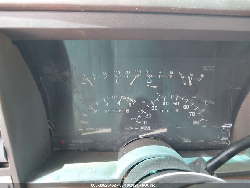 1993 Chevrolet Gmt-400 C1500 VIN: 2GCEC19K4P1146049 Lot: 39625452