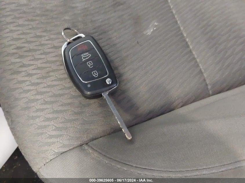 2016 Hyundai Santa Fe Sport 2.4L VIN: 5XYZT3LBXGG332125 Lot: 39625605