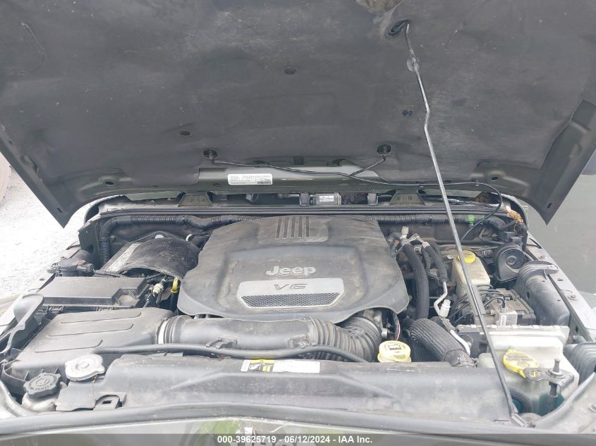 2015 Jeep Wrangler Unlimited Sahara VIN: 1C4BJWEGXFL764928 Lot: 39625719