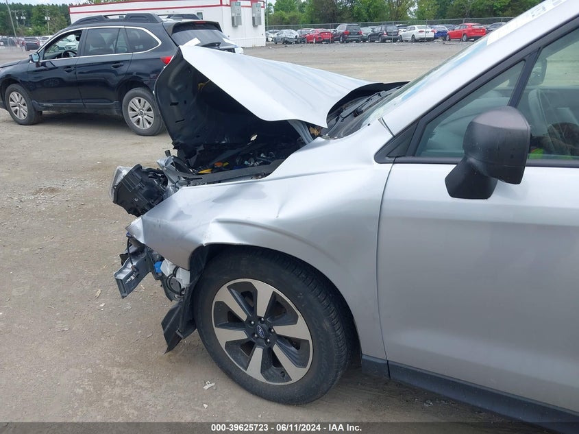 2018 Subaru Forester 2.5I VIN: JF2SJABC0JH400437 Lot: 39625723