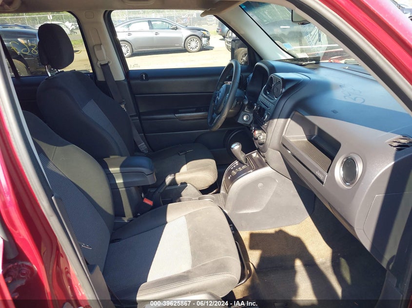 VIN 1C4NJRFB0HD174915 2017 JEEP PATRIOT LATITUDE