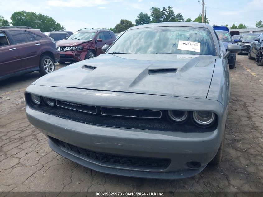 2018 Dodge Challenger Sxt VIN: 2C3CDZAG8JH242229 Lot: 39625978