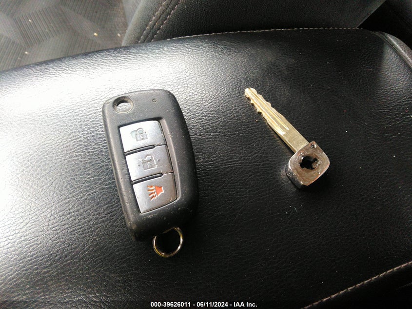 2016 Nissan Rogue S/Sl/Sv VIN: 5N1AT2MT3GC825532 Lot: 39626011