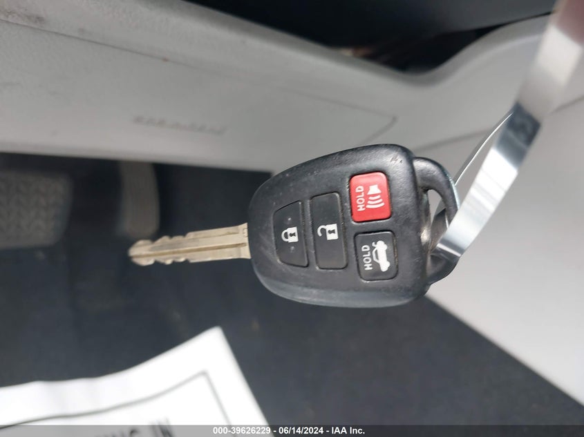 2014 Toyota Camry Le VIN: 4T4BF1FK0ER376785 Lot: 39626229