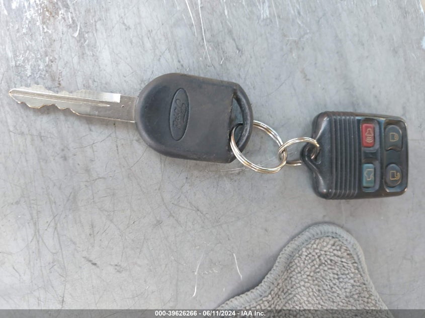 2005 Ford Mustang VIN: 1ZVFT84N455240181 Lot: 39626266