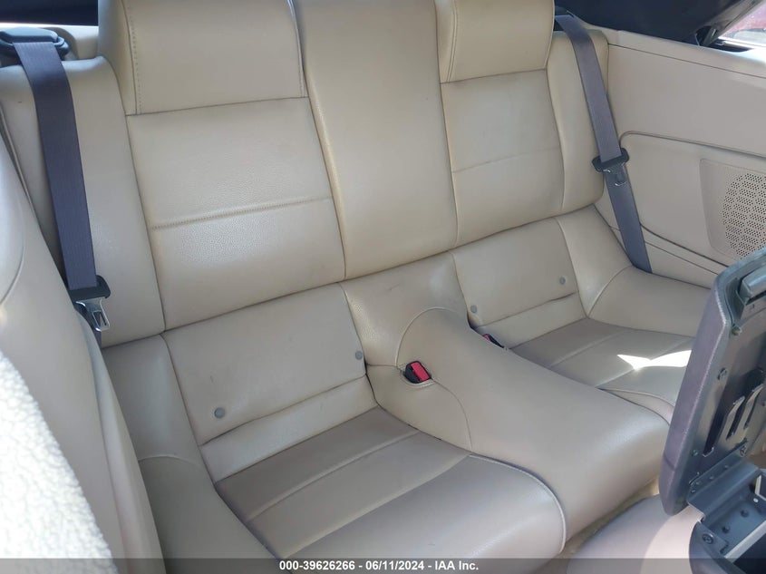 2005 Ford Mustang VIN: 1ZVFT84N455240181 Lot: 39626266