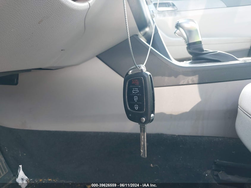 VIN 5NPE24AF3KH768863 2019 HYUNDAI SONATA SE