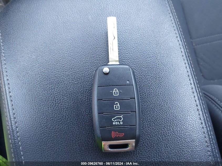 2017 Kia Sorento 2.4L L VIN: 5XYPG4A34HG200640 Lot: 39626760