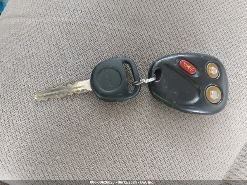 2003 GMC Sierra 1500 Sle VIN: 2GTEC19T031100852 Lot: 39626825