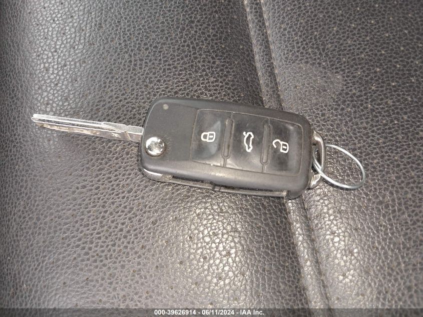 2013 Volkswagen Passat 2.5L Se VIN: 1VWBP7A33DC034604 Lot: 39626914