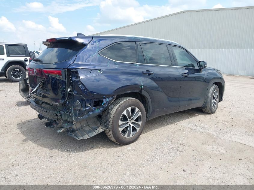 5TDGZRBH0MS073237 2021 Toyota Highlander Xle