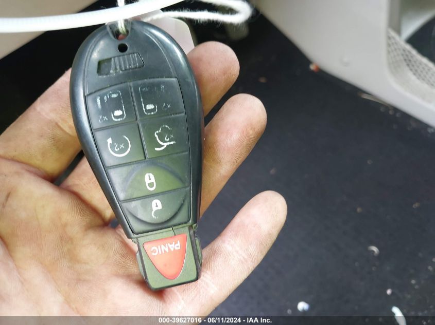 2014 Dodge Grand Caravan Sxt VIN: 2C4RDGCG2ER210156 Lot: 39627016